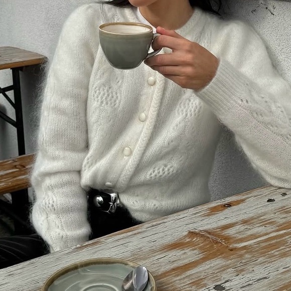 Sezane Evy Cardigan in ecru - Picture 2 of 7